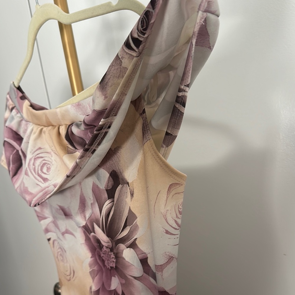 Multicolored Ruffled Off-the-Shoulder Knee-Length Dress - Picture 4 of 4